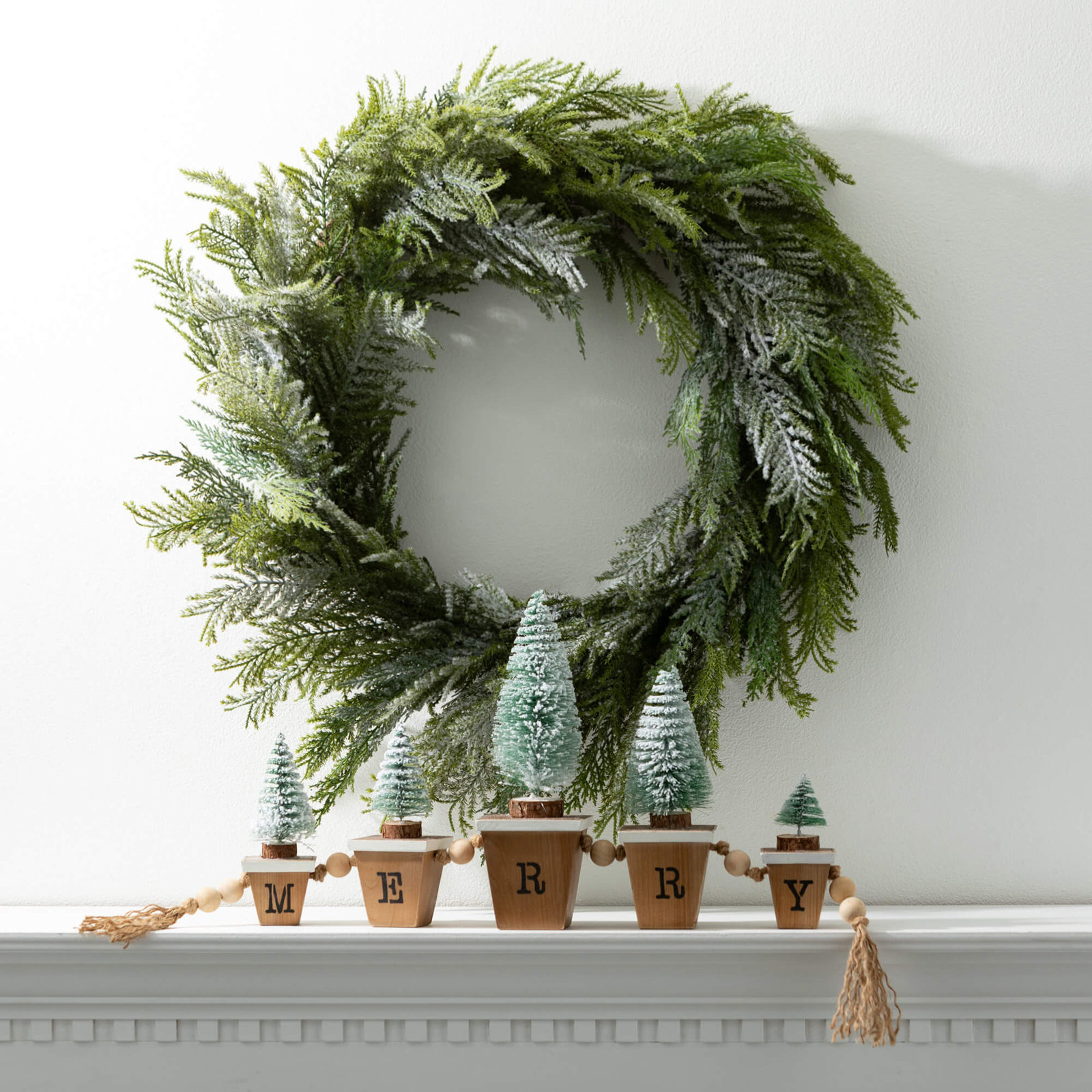 30" Artificial Norfolk Island Cedar Christmas Wreath, Green