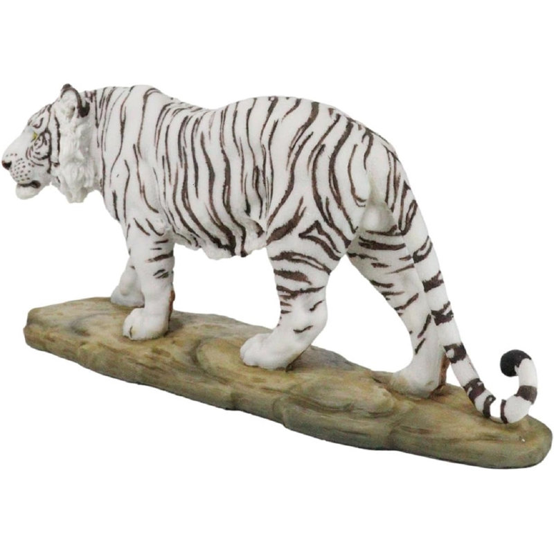 Figurine de tigre du Bengale en hiver