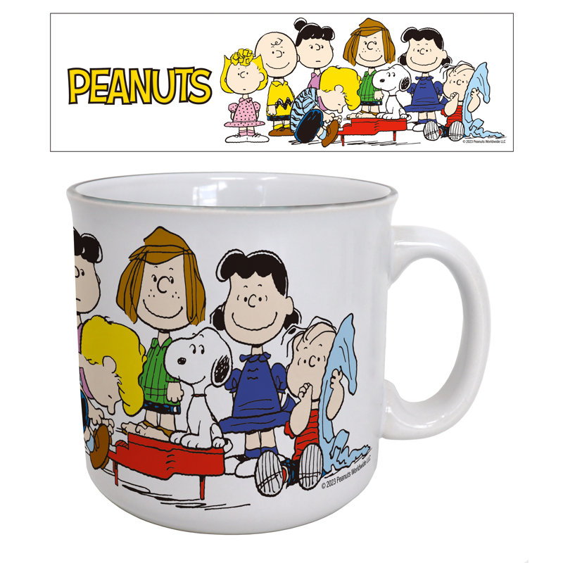 Peanuts - Group at the Piano 20 oz. Tasse de camping
