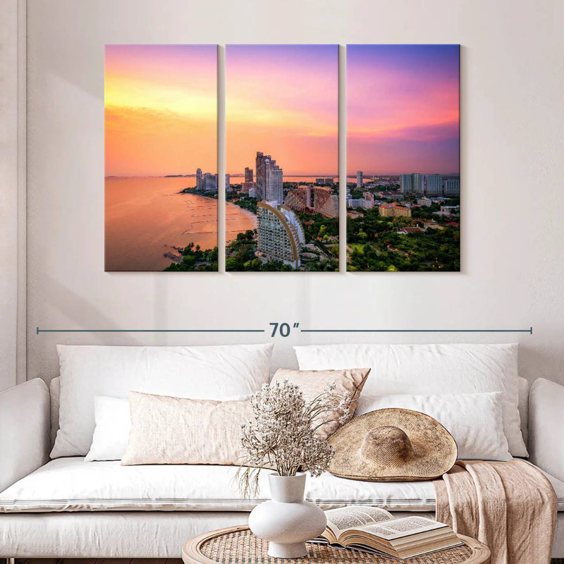Rorry Pattaya City Waterfront, 32" H x 50" W