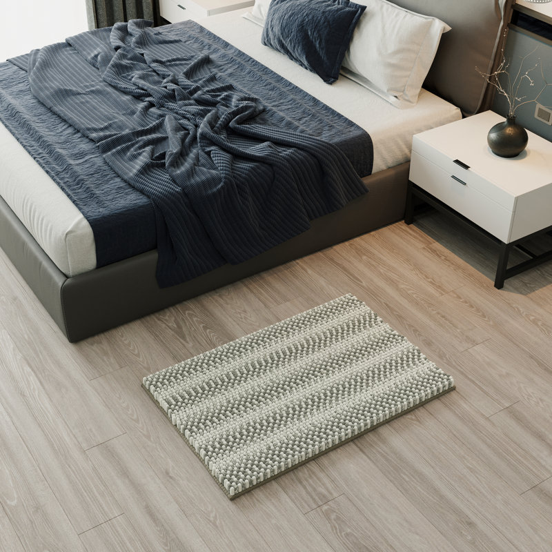 Yanira Chenille, Microfiber / Microsuede Bath Mat, Gray