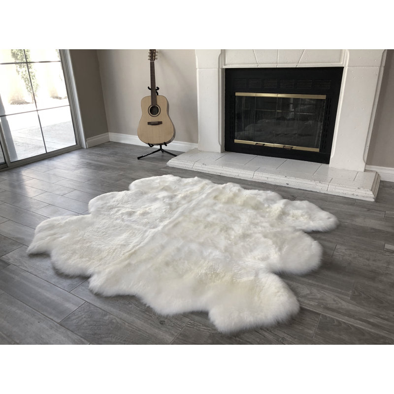 Amaranta Performance Sheepskin Indoor Rug, Novelty 5' x 5'5"