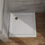 Base de douche carrée 32 x 32 pouces avec bonde centrale et bonde à profil bas