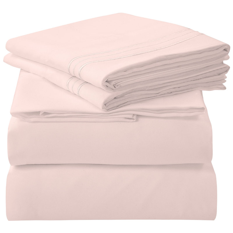 Royale Linens 4 Piece Sheets Set - Soft Brushed 1800 Microfiber Bedding - 1 Fitted and 1 Flat Sheet, 2 Pillow cases - Wrinkle Free & Fade Resistant - Hotel Luxury Bed Sheets Set