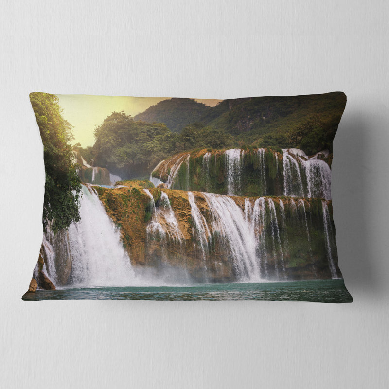 Coussin lombaire paysage magnifique cascade du Vietnam