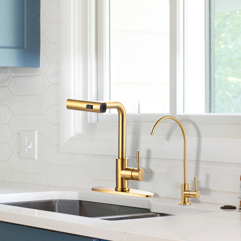15.7 In Single Handle 360 Degree Spout Swivel Pull Out Sprayer Kitchen Faucet With Water Filter In Gold, Gold