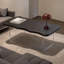 Une table basse légère et luxueuse-844534070