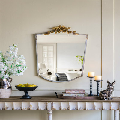 Miroir mural 24 po x 1,6 po x 37,4 po avec cadre ivoire patiné et couronne florale dorée