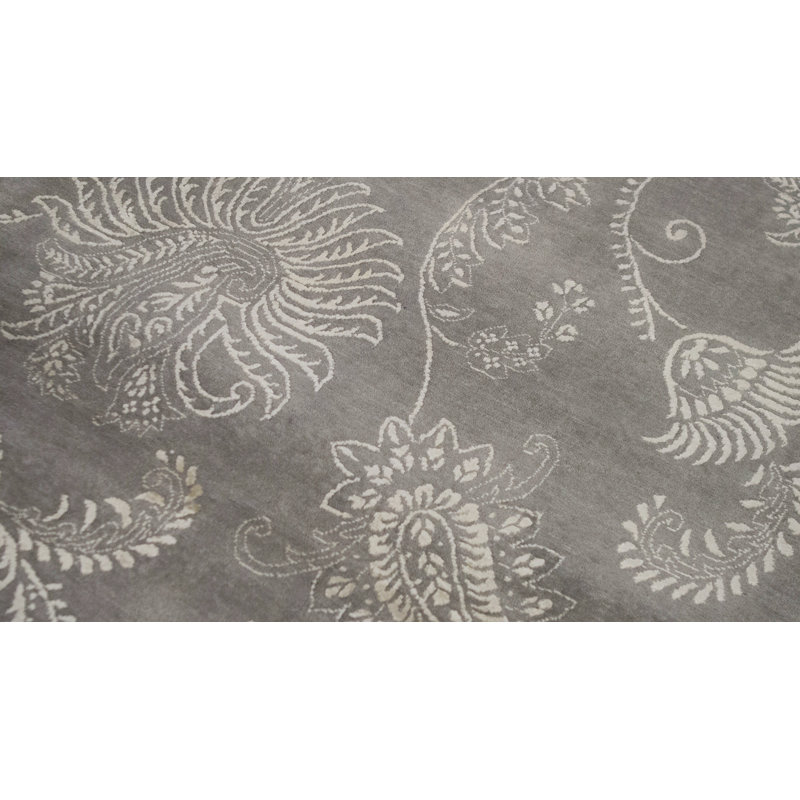 Chantel Floral Area Rug in Gray
