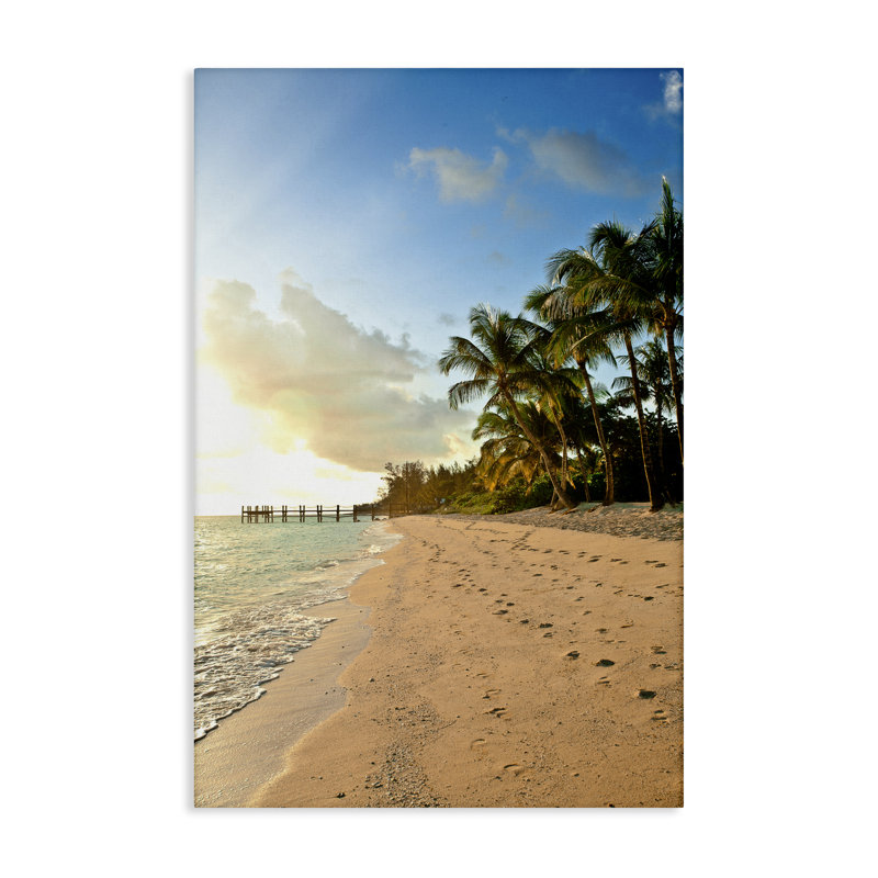 «Sandy Footprints Shore», art mural sur toile par Susan Bryant, H 24 po x l 16 po
