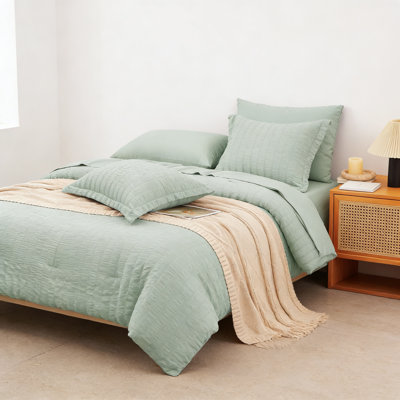 Queen Seersucker Comforter Set 7 Pieces  Bed In A Bag Down Alternative