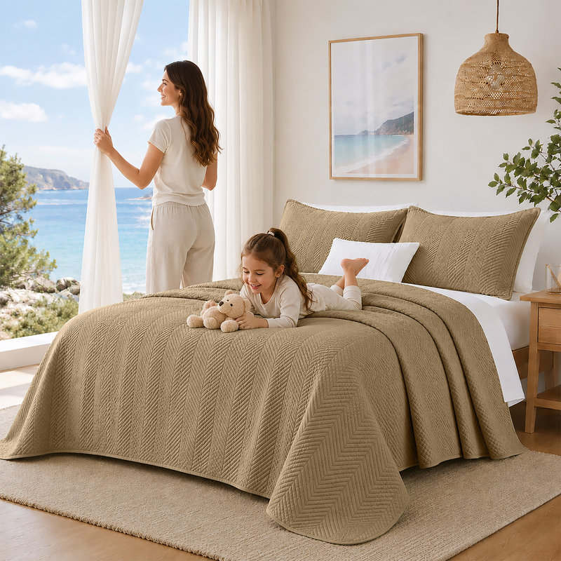 Couvre-lit matelassé léger Imperial, Très grand (106 po x 96 po), Chameau