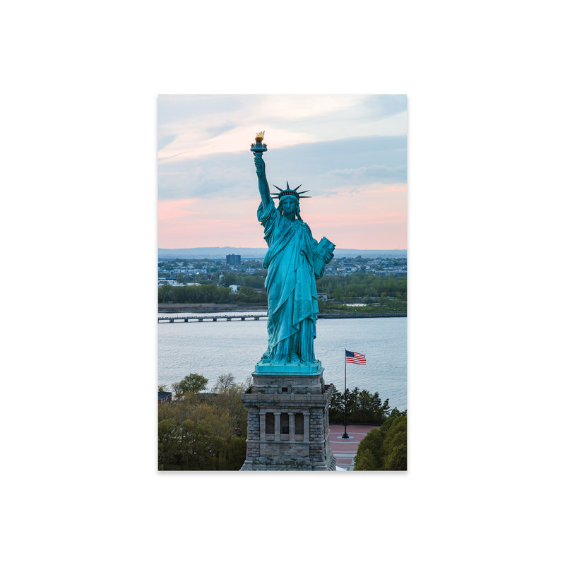 Statue de la liberté au coucher du soleil, New York sur plastique / acrylique par Matteo Colombo