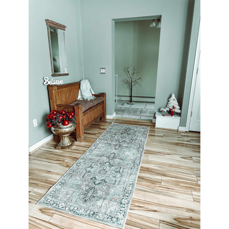Tapis oriental bleu / ivoire Hodnett, Tapis de couloir 2 pi 7 po x 7 pi 3 po
