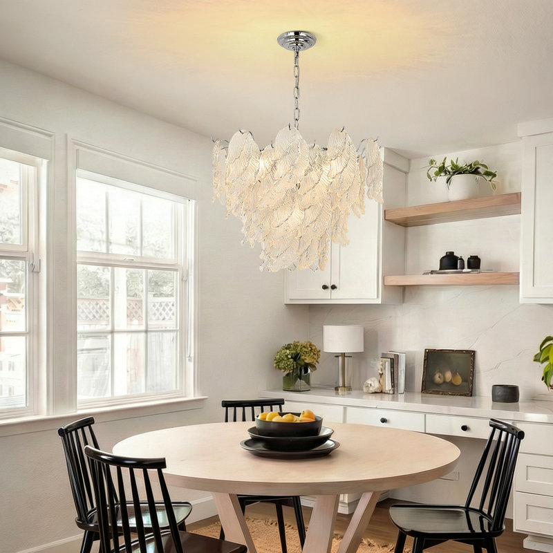Lustre gradué à 5 lumières avec accents en cristal