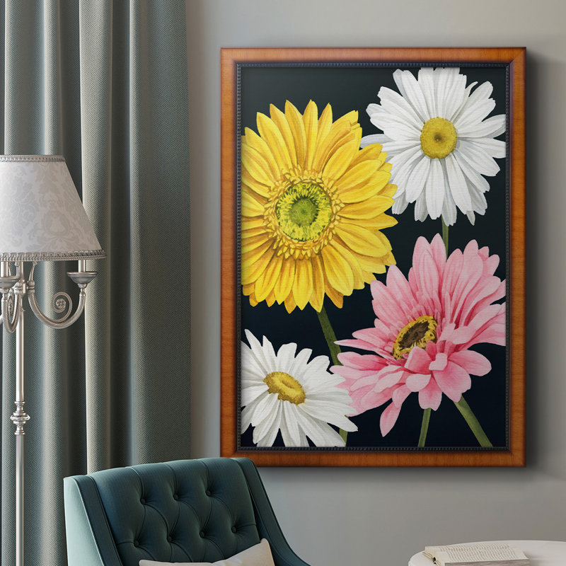 Gerbera Daisy I, toile encadrée de qualité supérieure - prête à être accrochée, H 27 po x l 18 po x P 2,5 po