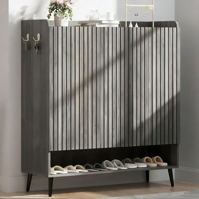 Grande armoire à chaussures avec portes, armoire de rangement à 3 portes avec tablettes et crochets réglables, Bois gris