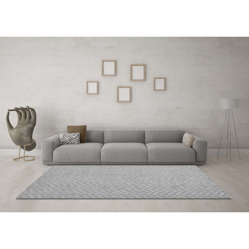 Bigner Performance Chevron Indoor Rug, Round 5'