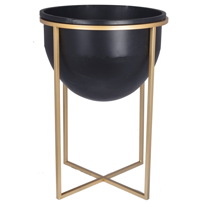 Tevis Metal Plant Pot, Black