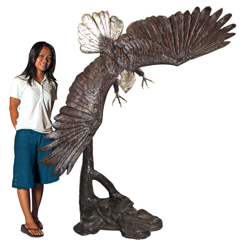 Final Approach Monumental Eagle Garden Statue