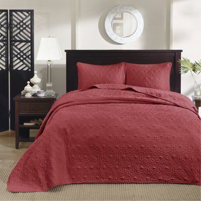 Reversible Bedspread In Queen Red - Quilting Appeal Pre-Washed Cotton Filling Serenity Oversized For Optimal Fit And 2 Shams Machine Washable Attraction Relaxation Great Easily
