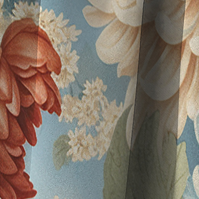 Rideau occultant floral blanc et bleu Chrysanthemums Symphony - 1 panneau, L 52 po x L 120 po
