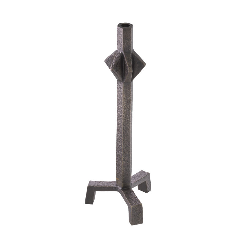 Conti Candlestick