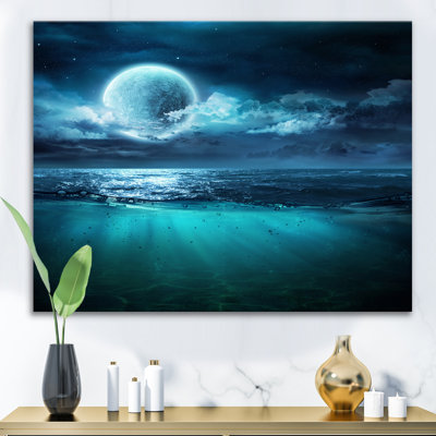 «Romantic Moon Over Deep Blue Sea II», photographie sur toile