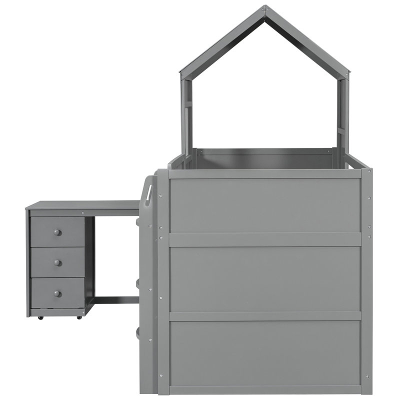 Lit mezzanine simple en bois gris avec toit en forme de maison avec détails de fenêtre, bureau coulissant coulissant et compartiments de rangement sous le plancher en bois massif, armoires à tiroirs multiples de style