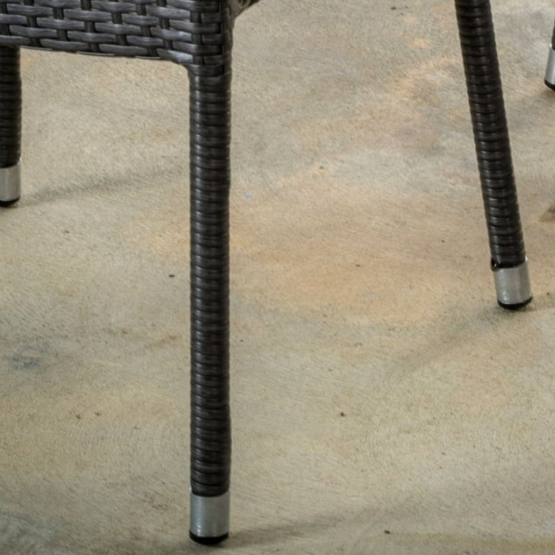 Fauteuil empilable 2 pièces en PE avec structure subtilement arquée, structure en fer et peu d'espace