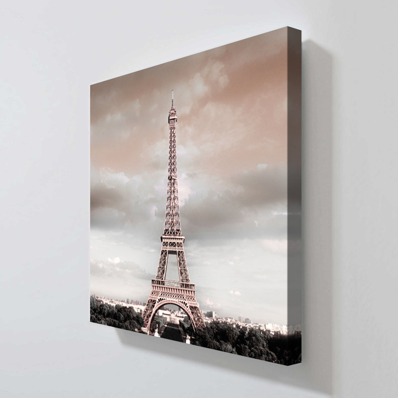 "Evening Eiffel" par Danita Delimont, reproduction sur toile, H 18 po x l 18 po x P 1 po