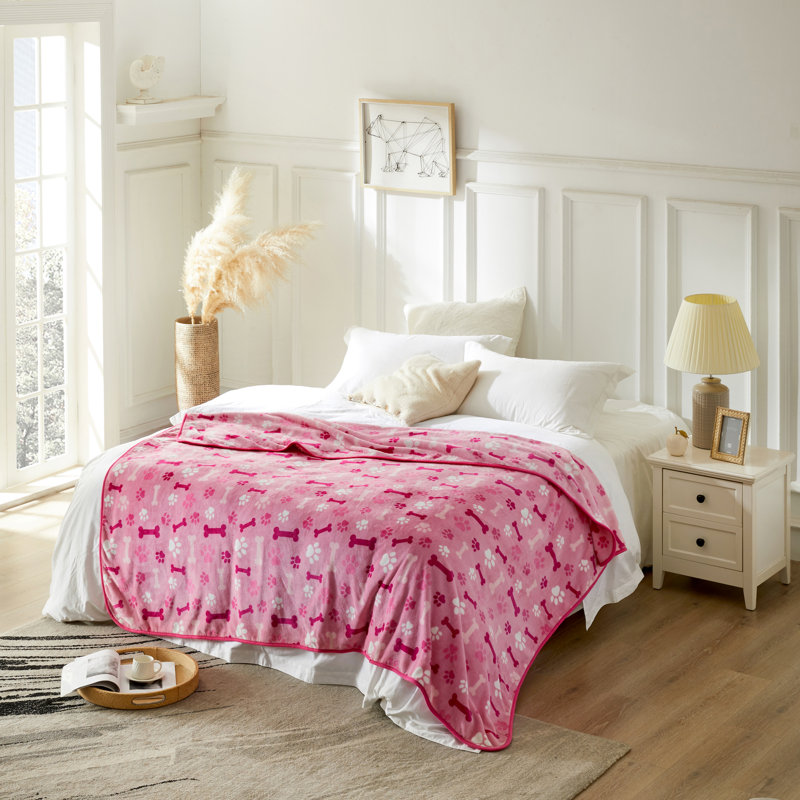 Couverture en polyester Deluxe, 39 po x 31 po, Rose