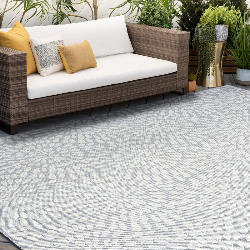 Tapis d'intérieur / extérieur gris / blanc Seraphine, Rectangle 8 pi 10 po x 12 pi 2 po