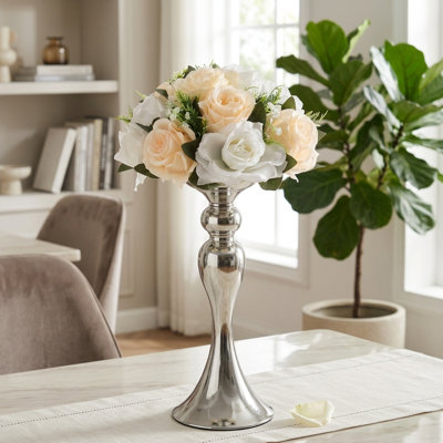 Support à fleurs sur pied en métal argenté, centre de table haut avec plateau supérieur

Idéal pour les bouquets de fleurs (mariage, banquet, décoration de table).