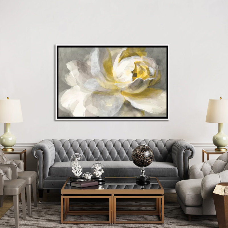 «Abstract Rose» par Danhui Nai - reproduction d'art, H 40 po x l 60 po x 1,5 po, Toile blanche encadrée, Aucun mat