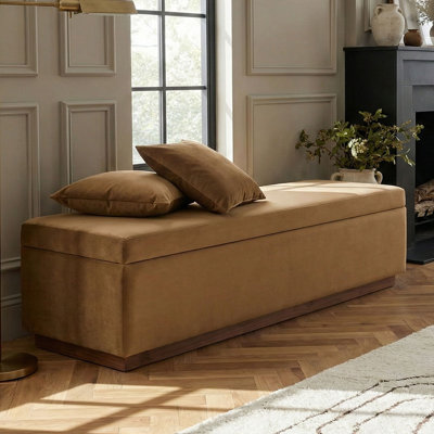 Banc de rangement en velours de 60 po de largeur Mid-Century avec base en bois massif