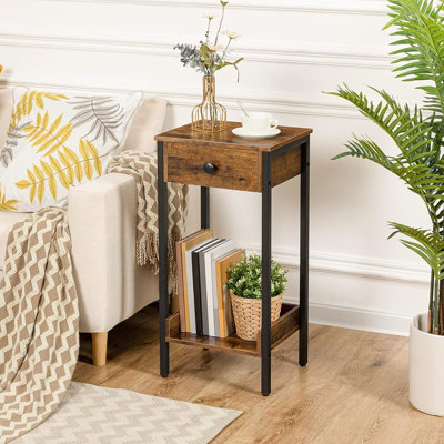 Table de bout haute, table de chevet, table d'appoint industrielle avec tiroir et tablette de rangement, pour bureau, chambre à coucher, peu encombrante, brun rustique et noir BF71BZ01