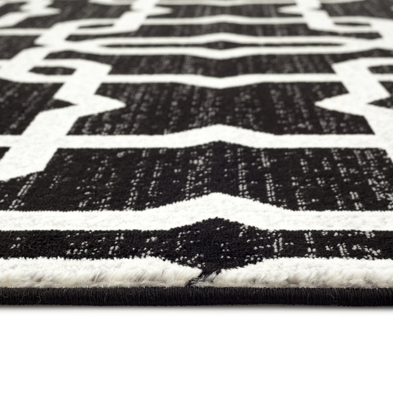 Ablie Geometric Indoor Rug