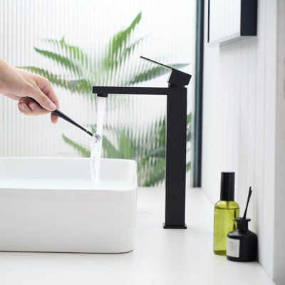  Bathroom Faucet With Pop Up Drain, Faucet for Bathroom Sink, Single Hole Bathroom Faucet Modern Single Handle Vanity Basin Faucet