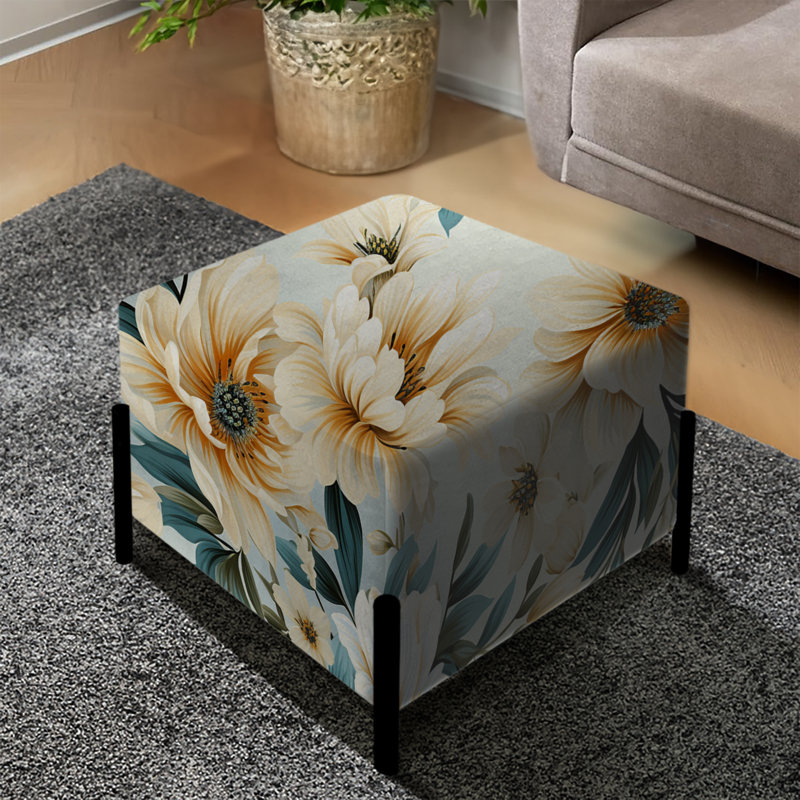 Repose-pieds carré beige floral et hydrangées Sandy