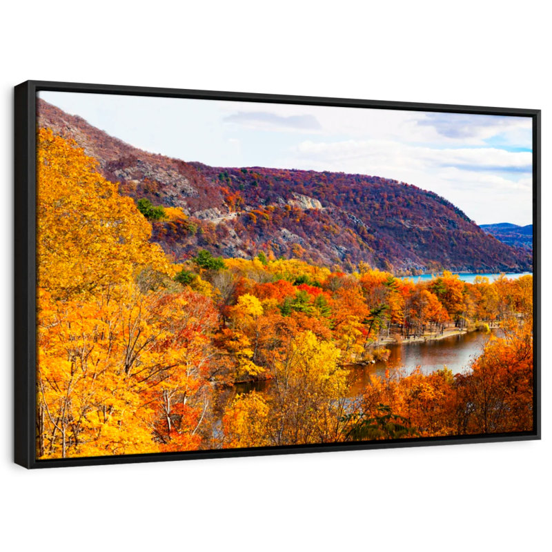 Reproduction sur toile Autumn Bear Mountainscape, H 17 po x l 25 po