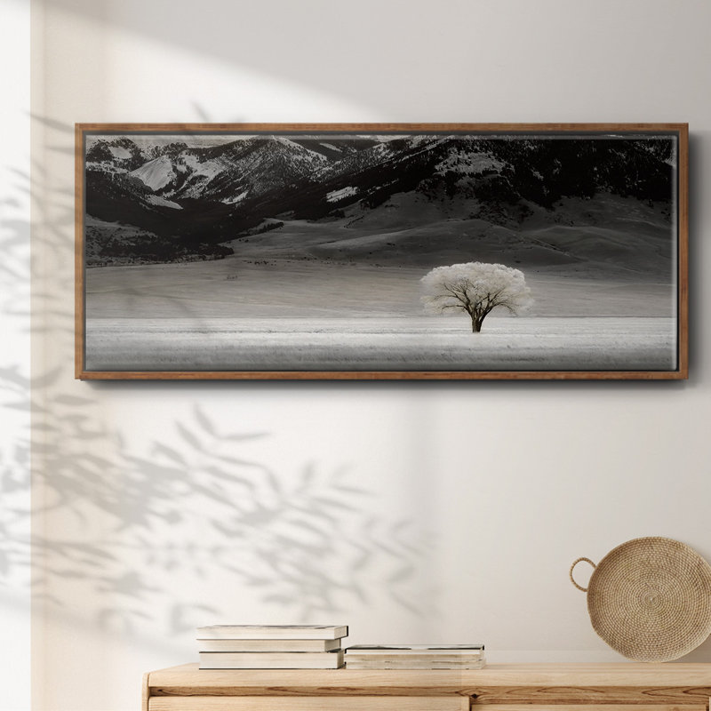 Arbre solitaire, reproduction sur toile, Noyer, H 12 po x l 30 po x P 1,5 po