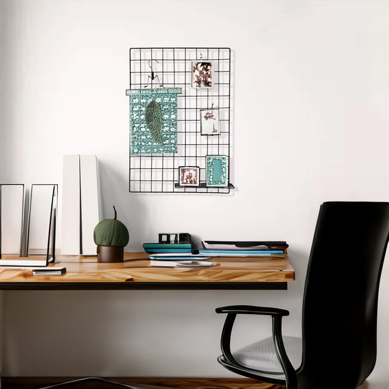 Modern Abstract Wall Decor on Metal
