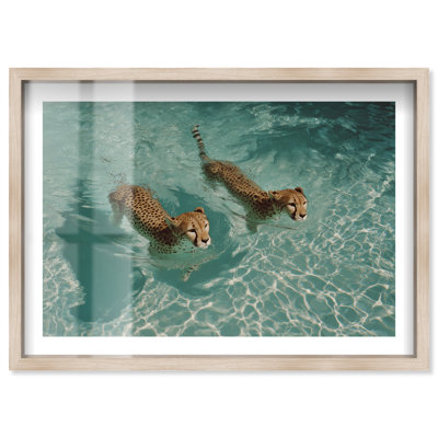 Décoration murale bord de mer Tigers Swim I Shadowbox par Notoriart, cadre blond, 36 x 24