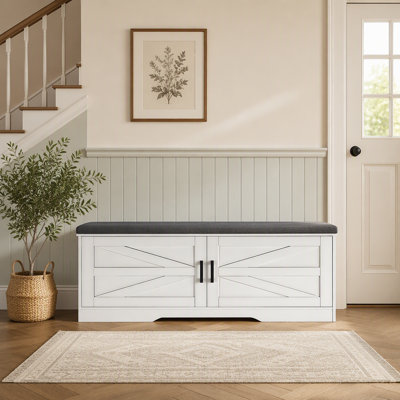 Banc de rangement à 2 niveaux, banc à chaussures de ferme avec coussin d'assise rembourré, banc d'entrée avec 2 portes de grange et 2 tablettes réglables