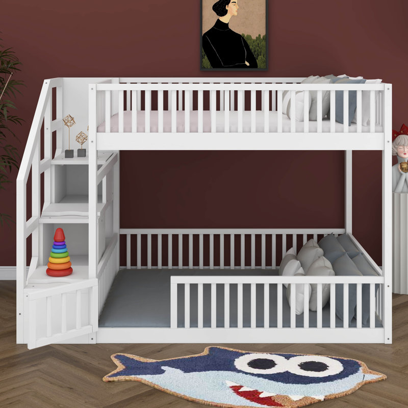 Lit superposé avec escalier de rangement et garde-corps, structure de lit superposé au sol en bois avec support de lattes robustes