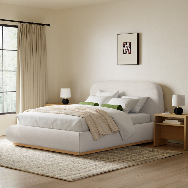 Giani Upholstered Standard Bed