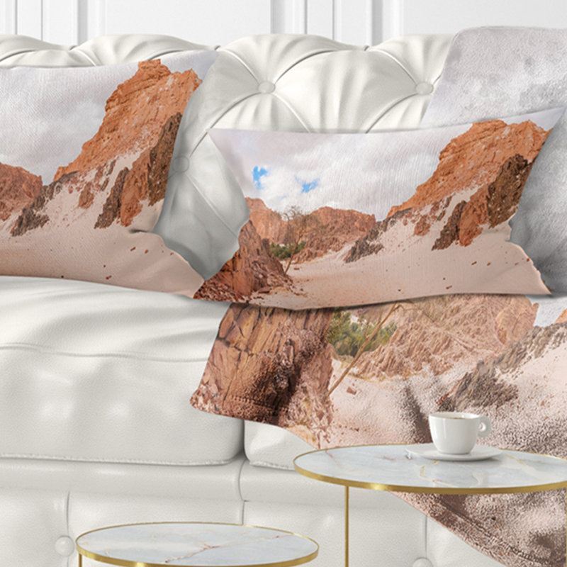 Coussin lombaire paysage fantastique