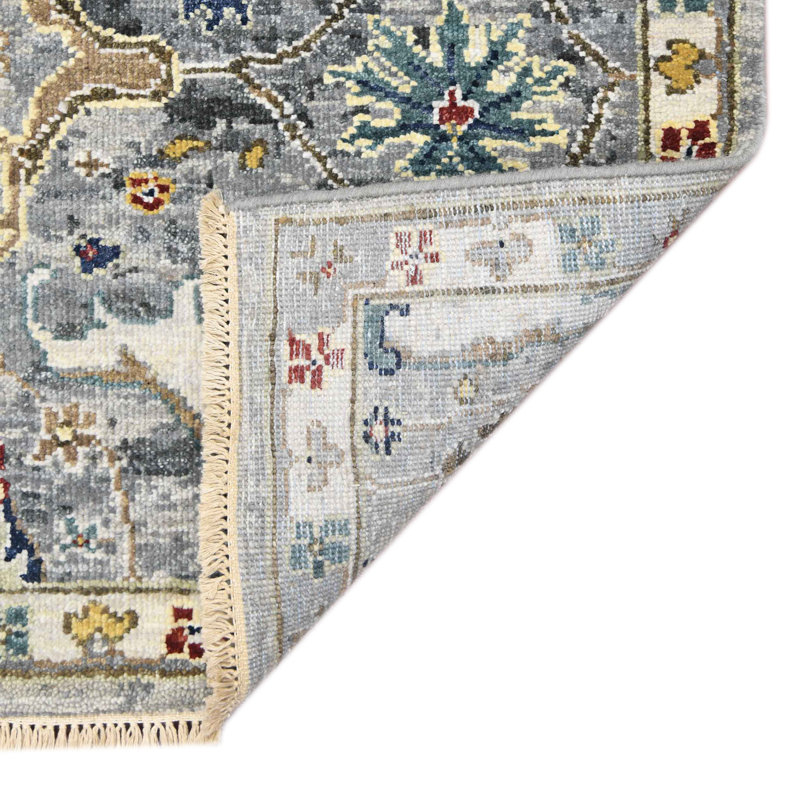 Nuit Arabe Wool Geometric Area Rug in Silver, Rectangle 3' x 2'