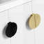 Meuble-lavabo avec lavabo de 28 pouces. Armoire murale 2 portes blanche brillante pour petites salles de bain. Comprend un lavabo en céramique distinctif et des poignées en métal. (Moderne comprend superbe